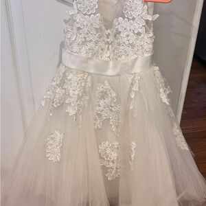 Elegant White Lace Kids Dress